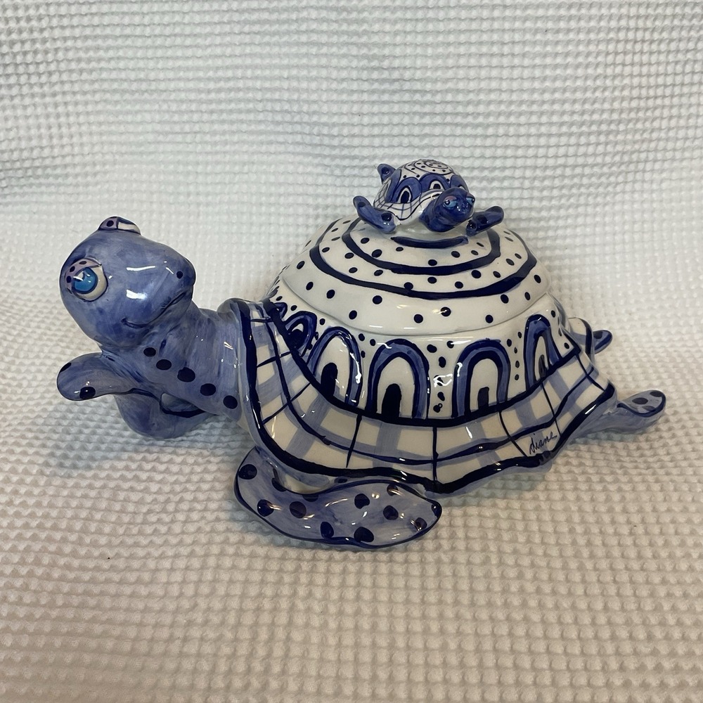 Vtg Diane Allen Stoneware Turtle Decorative Lidded Dish Trinket Box Blue White